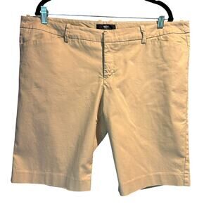 Mossimo Size 18 Stretch Bermuda Shorts Chinos Khaki Beach Vacation Cruise